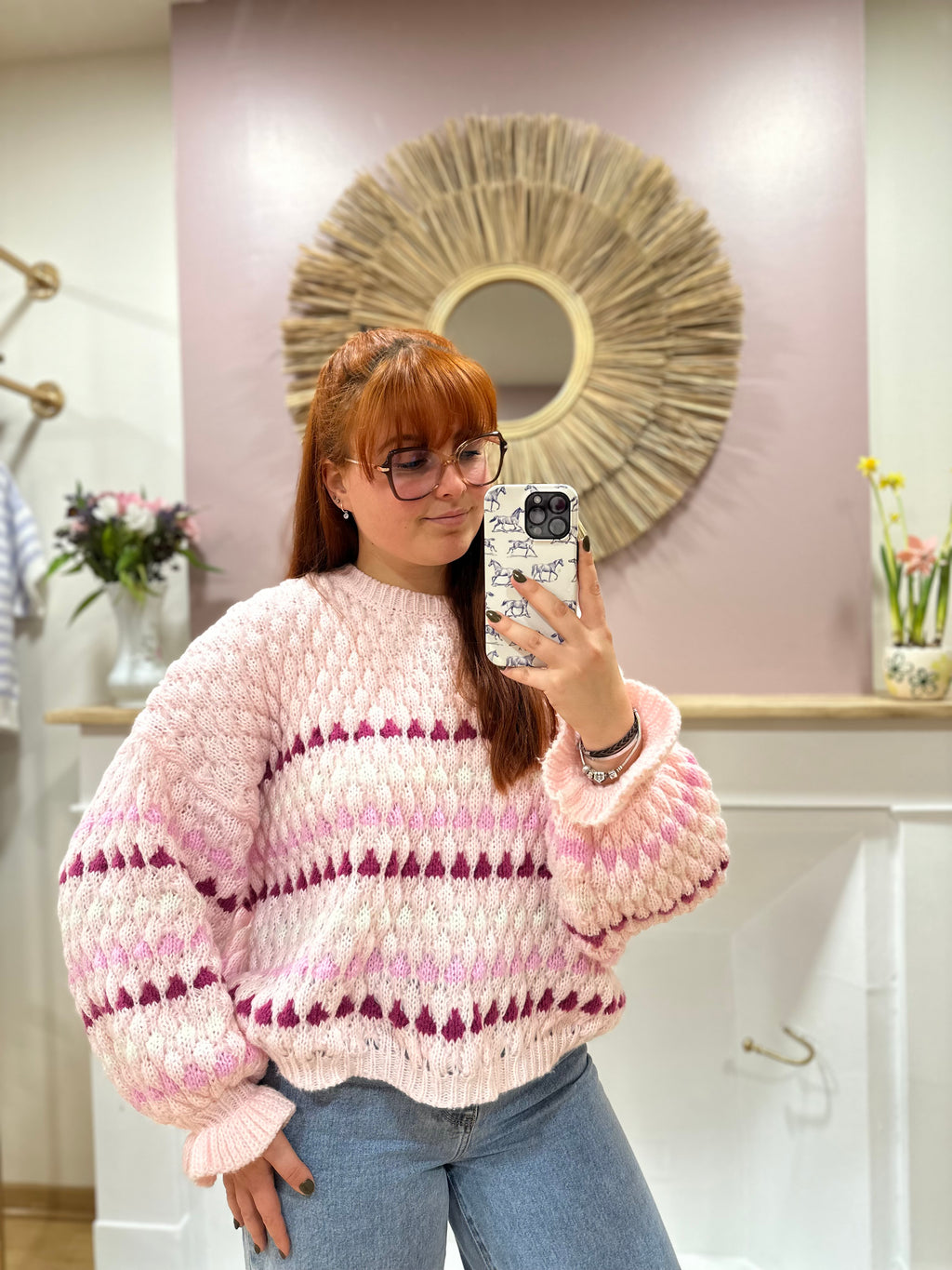 Pull oversize rose en maille douce – In April 1986