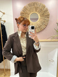 Blazer femme grande taille marron foncé coupe droite – Miss Koko – Miss Caprice