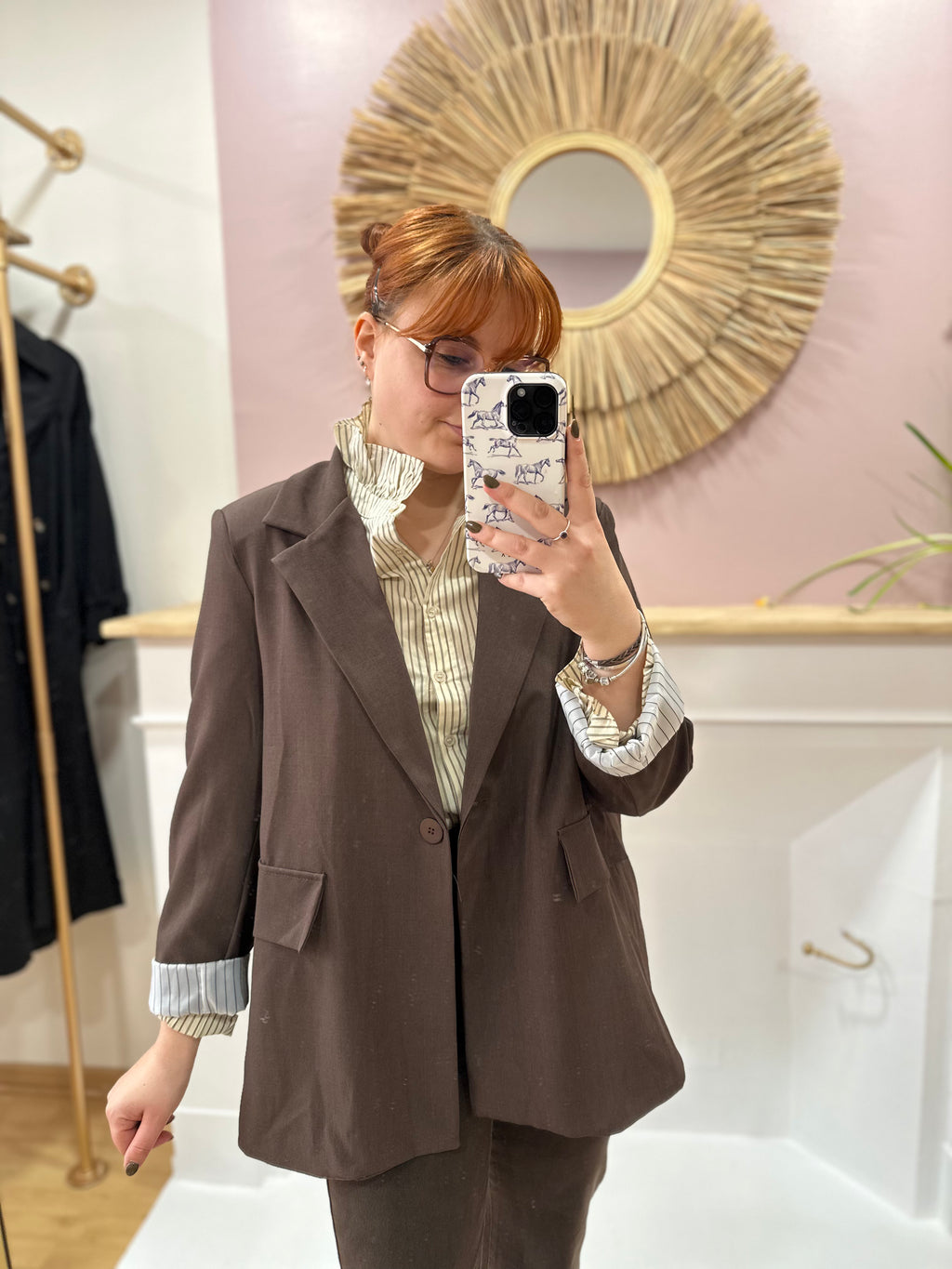 Blazer femme grande taille marron foncé coupe droite – Miss Koko – Miss Caprice