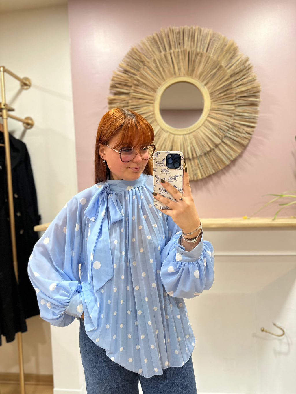 Blouse femme bleu ciel à pois blancs manches ballon – Enoioy – Miss Caprice