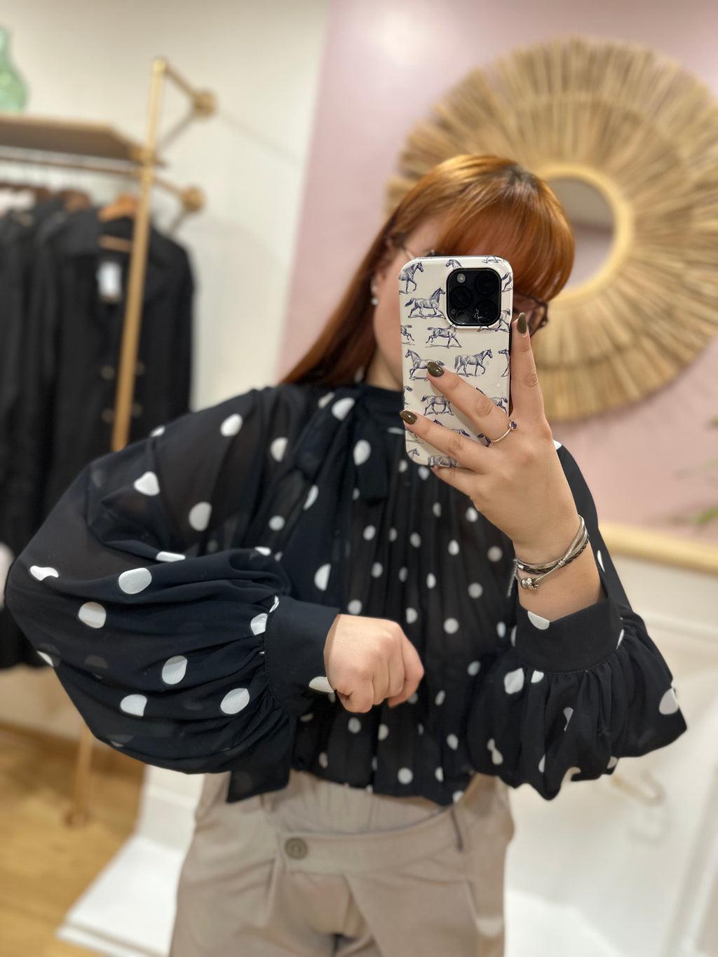 Blouse femme noire à pois blancs fluide manches ballon – Enoioy – Miss Caprice