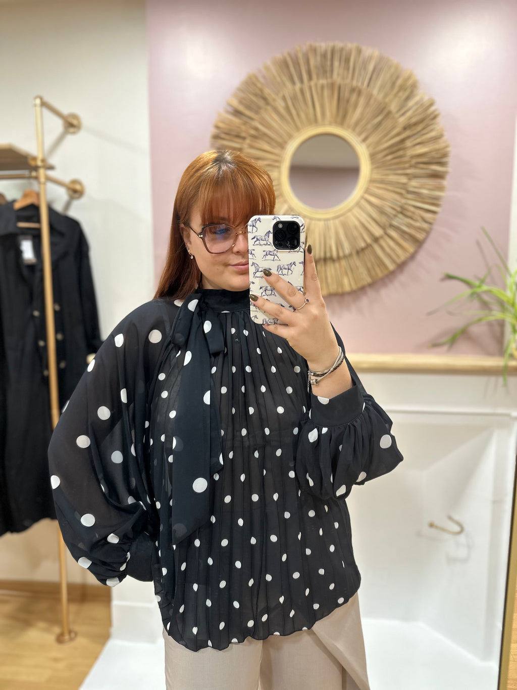 Blouse femme noire à pois blancs fluide manches ballon – Enoioy – Miss Caprice