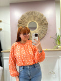 Blouse fluide femme orange pastel à pois blancs col rond – Amy and Clo – Miss Caprice