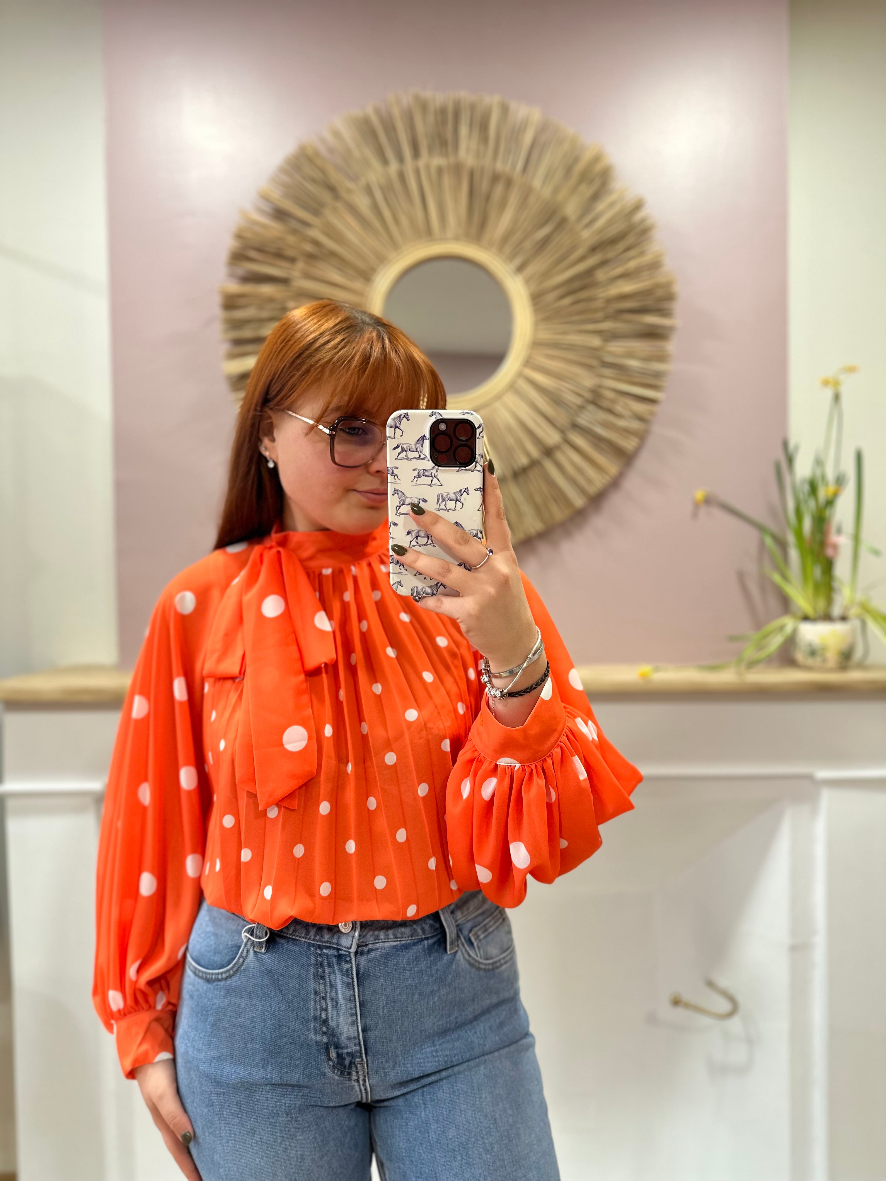 Blouse femme oversize orange à pois blancs manches ballon – Enoioy – Miss Caprice