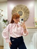 Blouse rose clair à petits cœurs noirs femme – Estée – Miss Caprice