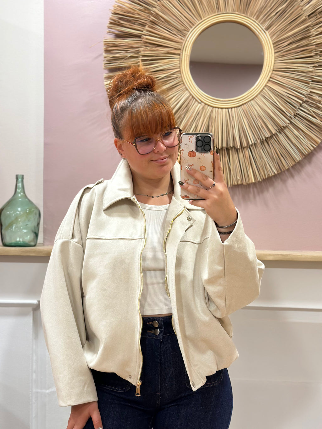 Bomber femme beige en suédine effet peau de pêche manches chauve-souris – Saison du Vent – Miss Caprice