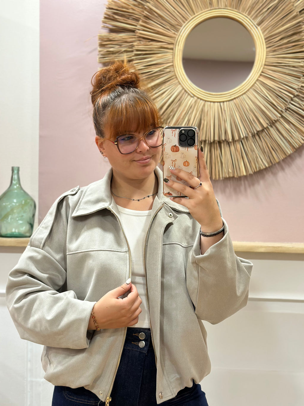Bomber femme gris en suédine effet peau de pêche manches chauve-souris – Saison du Vent – Miss Caprice