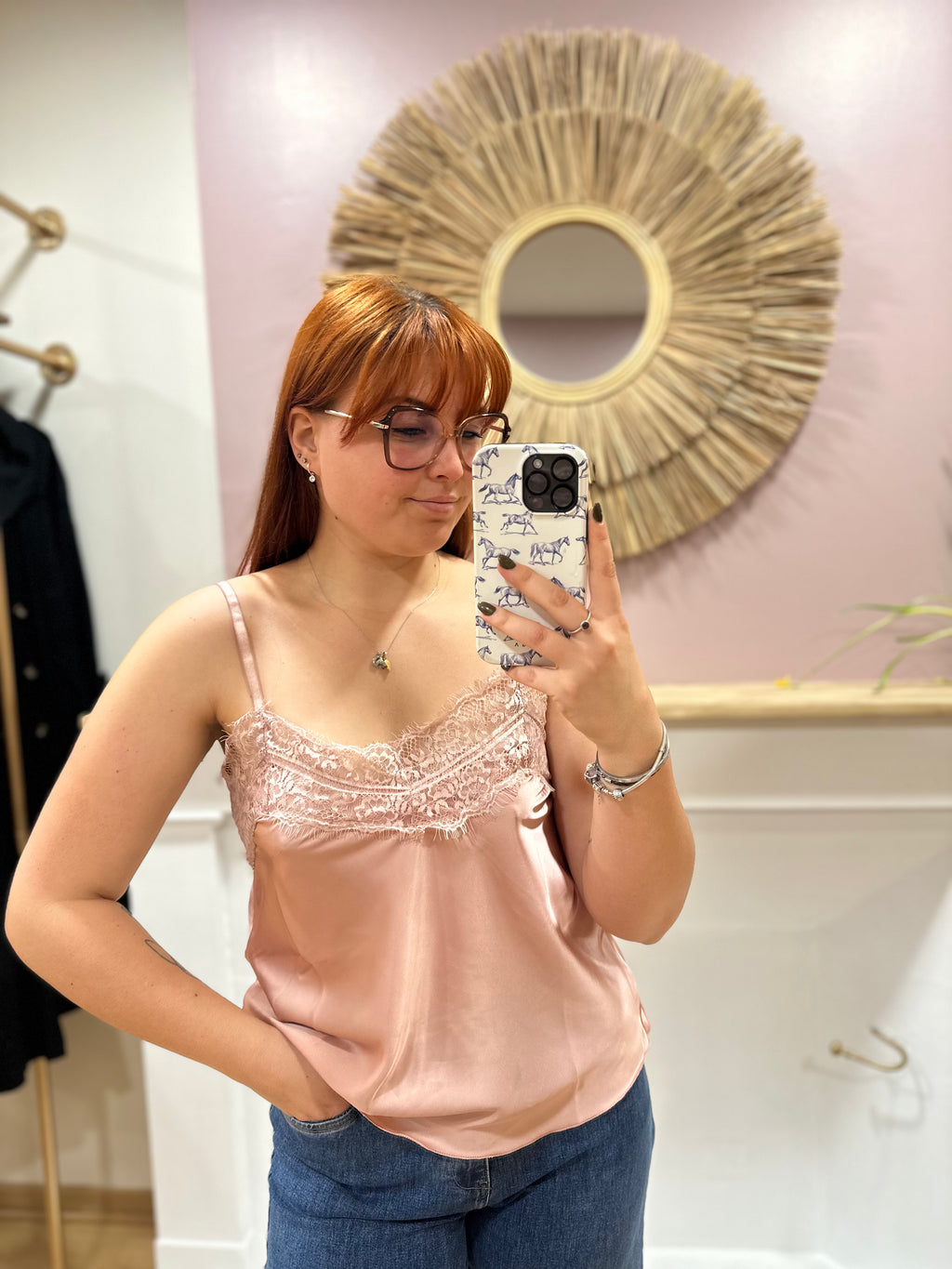 Caraco femme rose poudré satiné avec dentelle – La Fée Rose – Miss Caprice