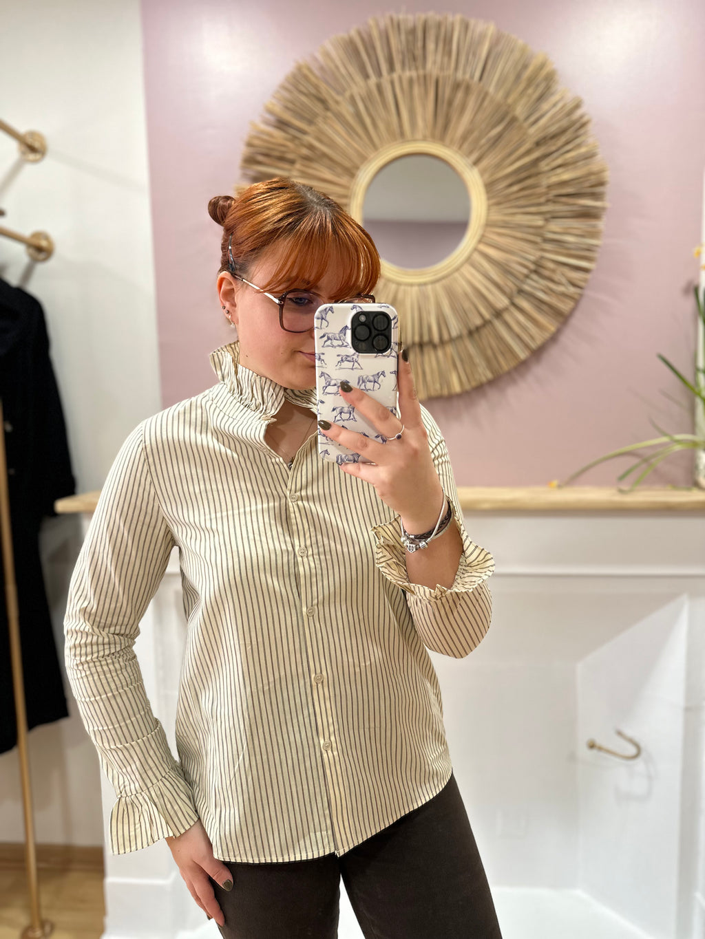 Chemise femme beige rayures marron col froncé – In April 1986 – Miss Caprice