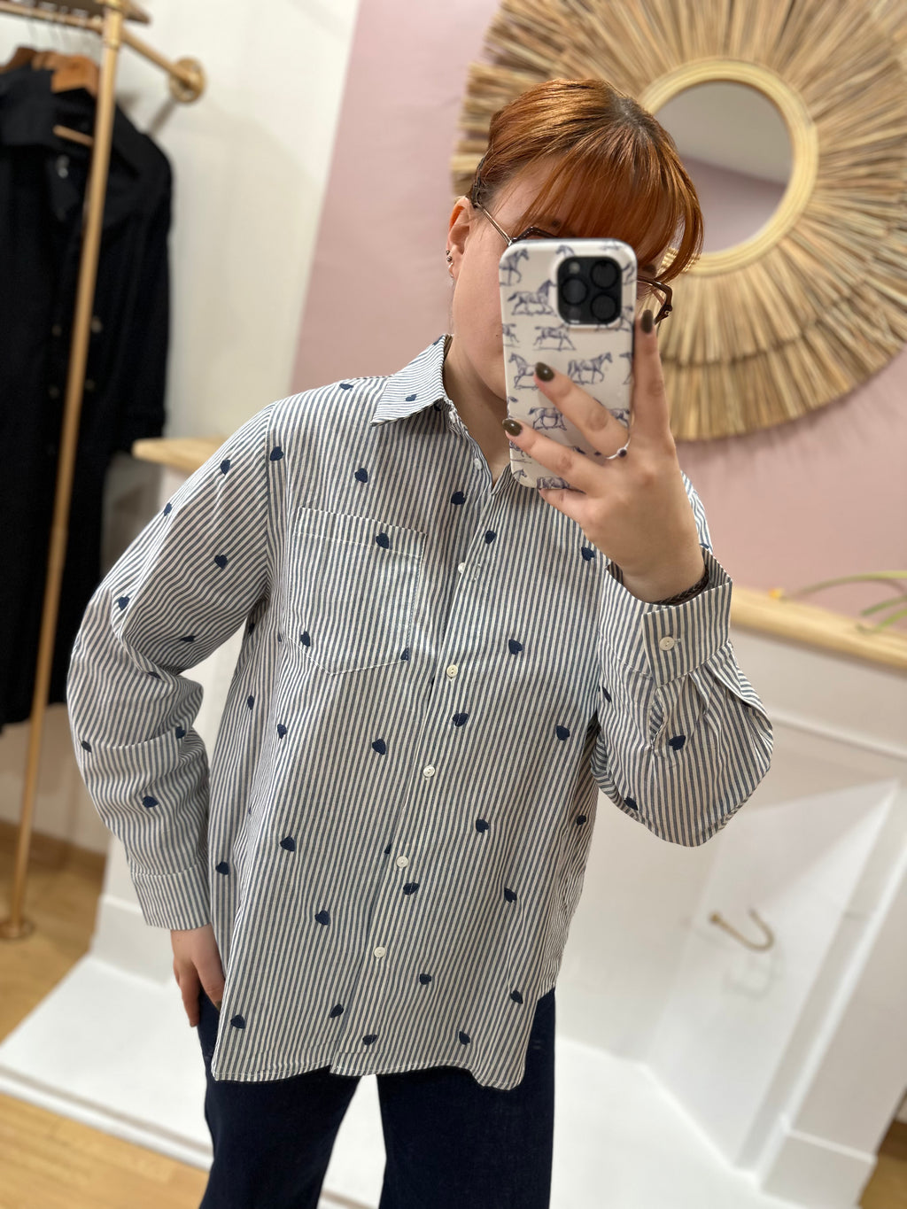 Chemise femme grande taille rayée bleu et blanc avec cœurs brodés – In April 1986 – Miss Caprice