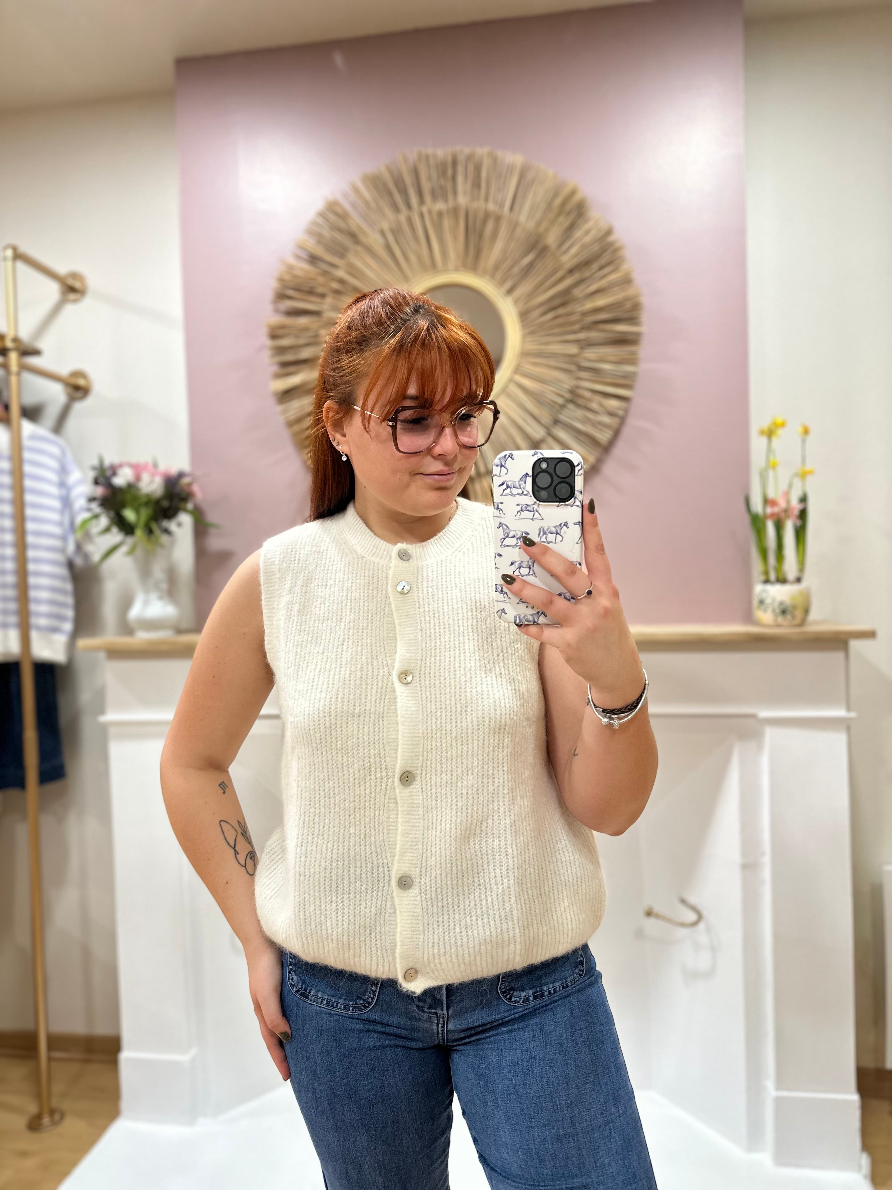 Gilet sans manche femme écru – Doux et confortable – Maëlys Paris – Miss Caprice