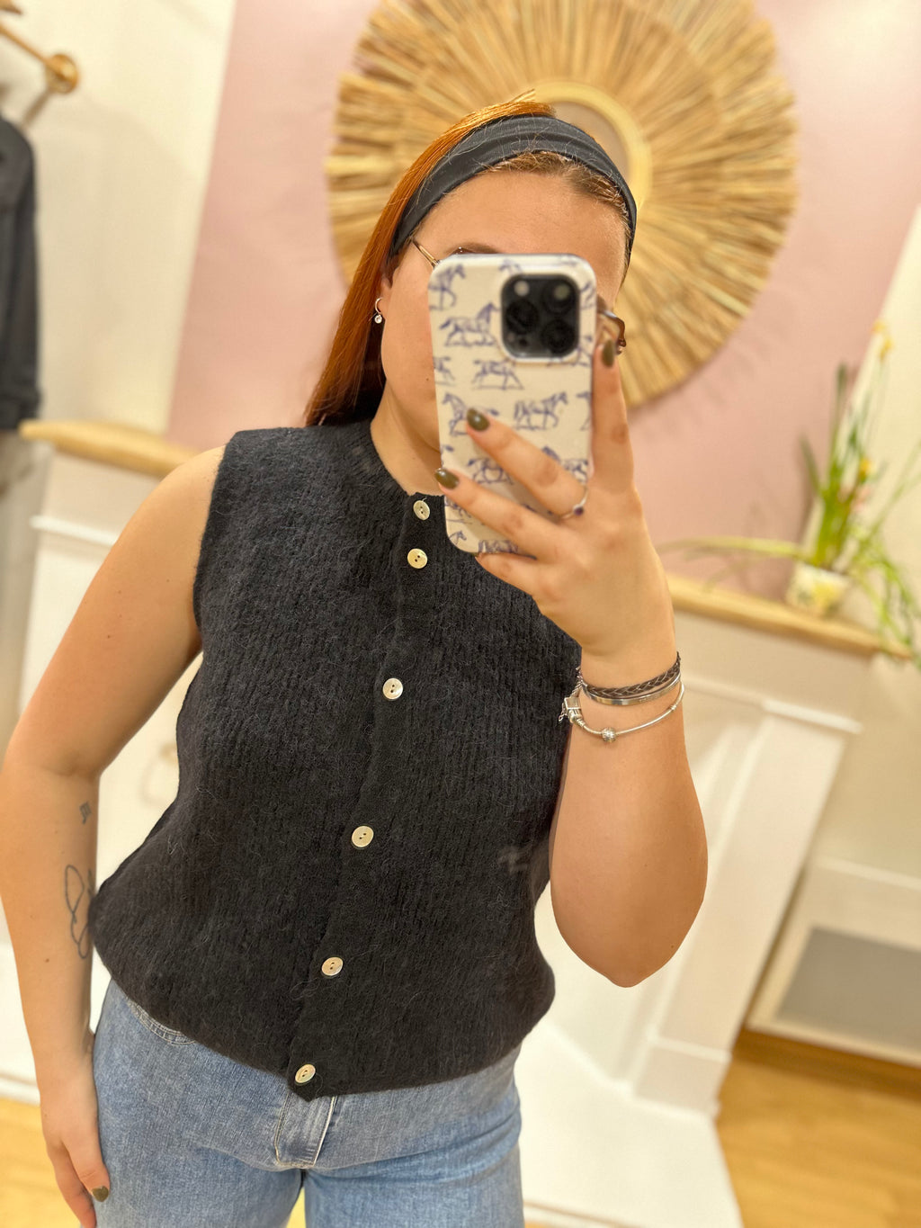 Gilet sans manche femme noir maille douce – Maëlys Paris – Miss Caprice