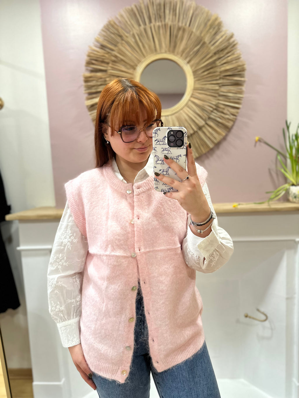 Gilet cardigan sans manches rose femme grande taille – In April 1986 – Miss Caprice