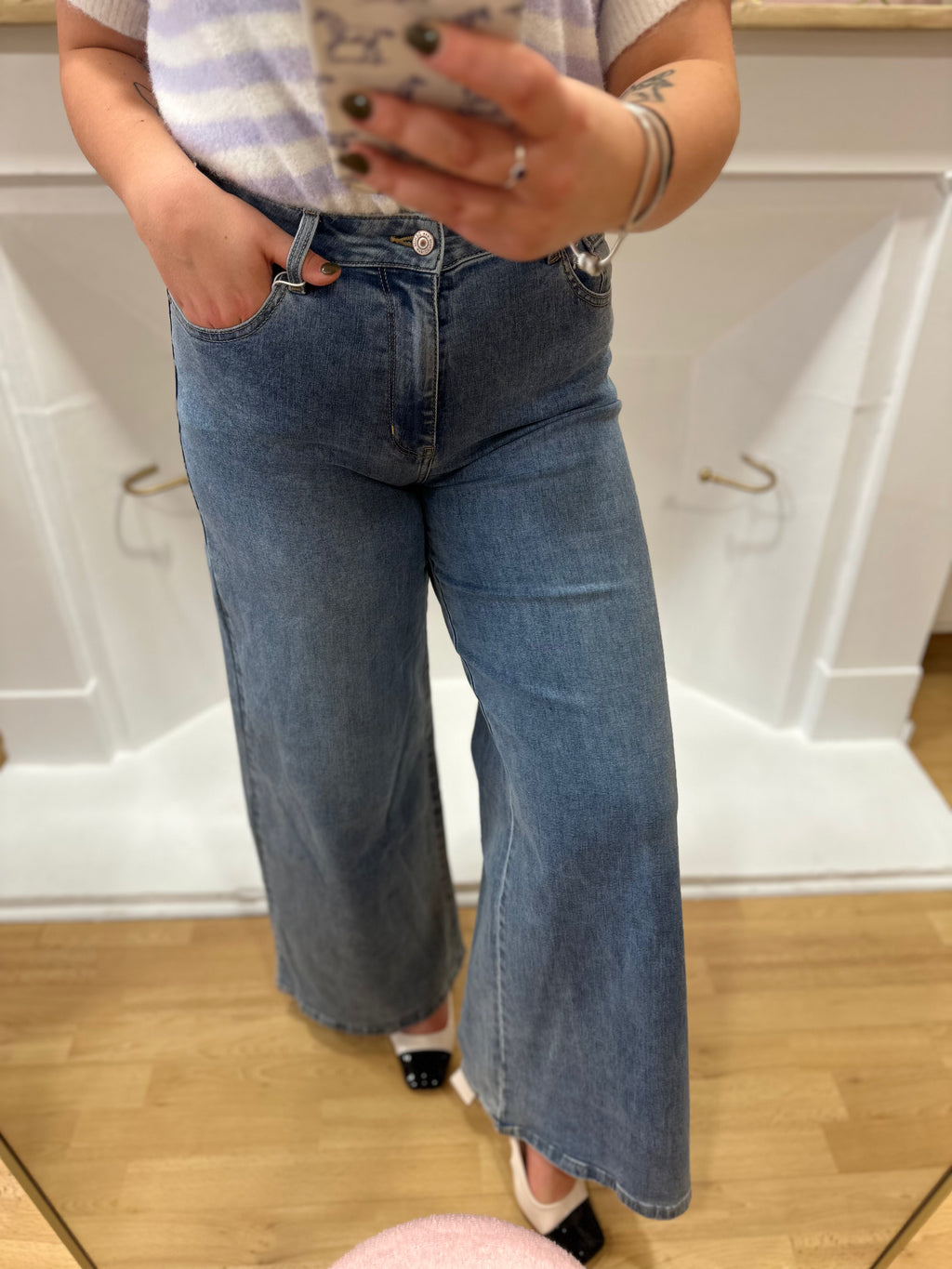 Jean femme palazzo denim taille haute – Oraije – Miss Caprice