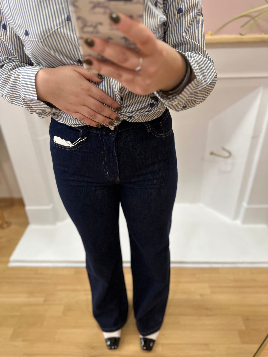 Jean femme wide brut taille haute surpiqûres camel – Oraije – Miss Caprice