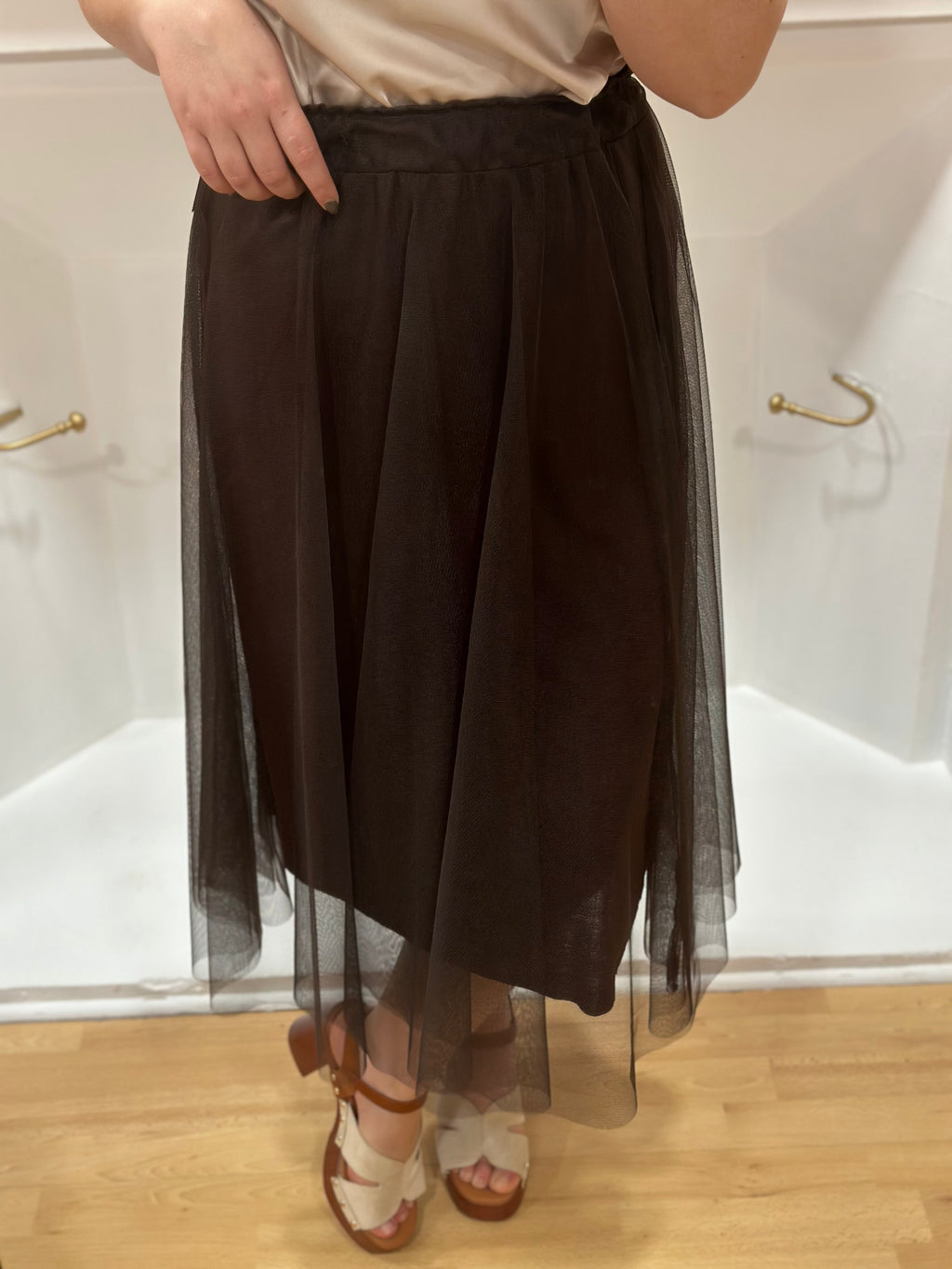 Jupe mi-longue en tulle chocolat femme