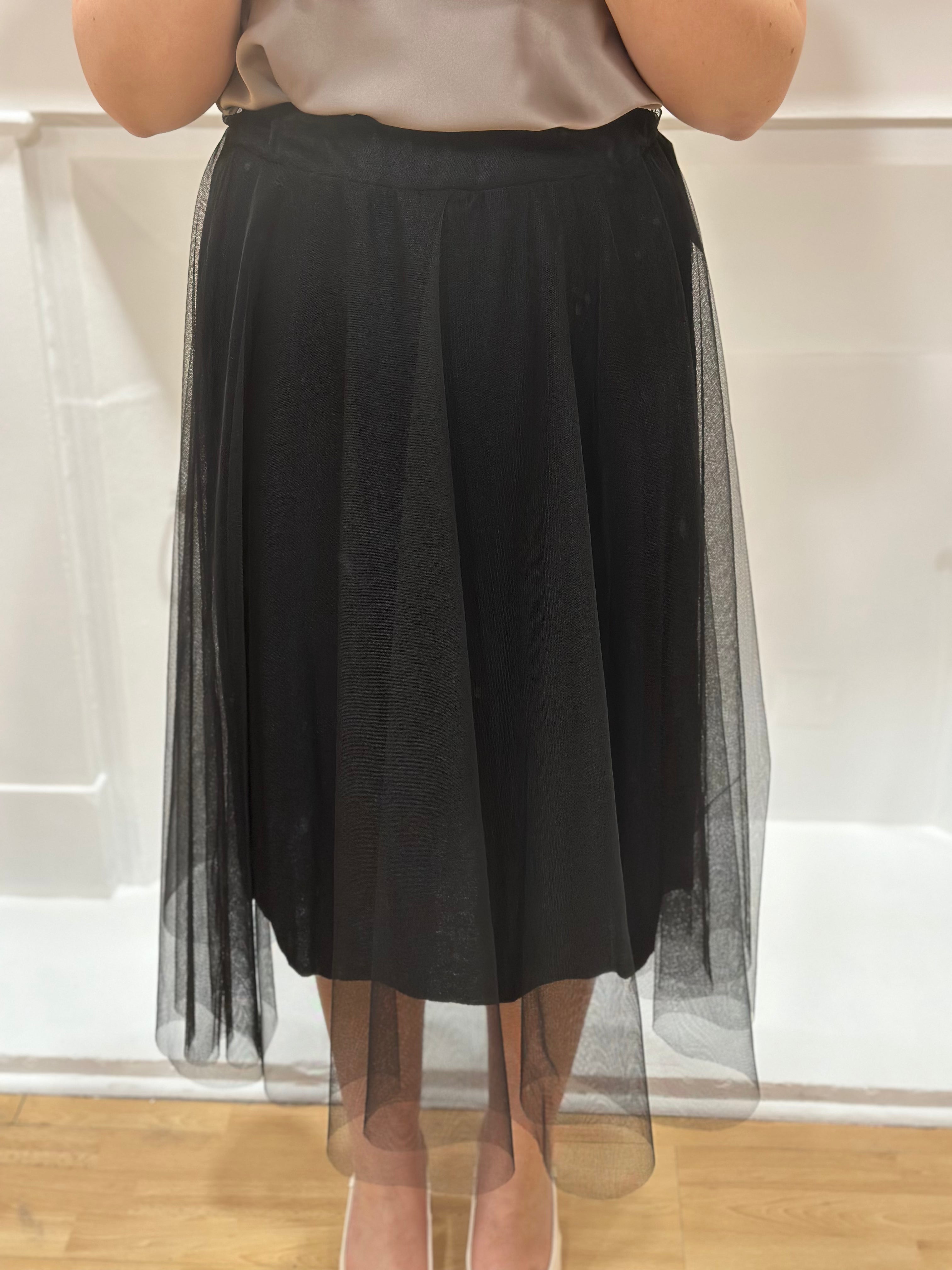 Jupe femme noire en tulle mi-longue taille haute – Elle Style – Miss Caprice