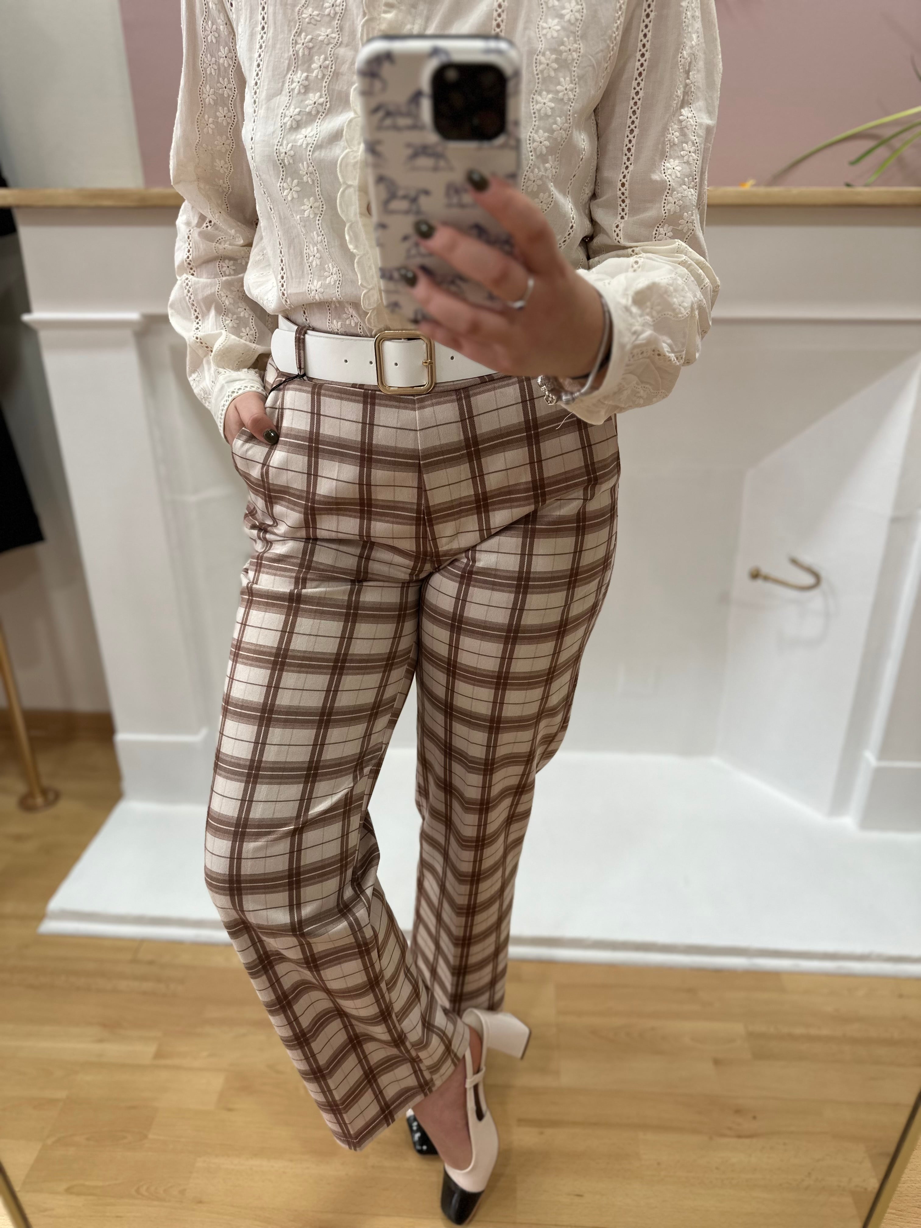 Pantalon femme à carreaux marron et beige coupe droite – Way Way – Miss Caprice