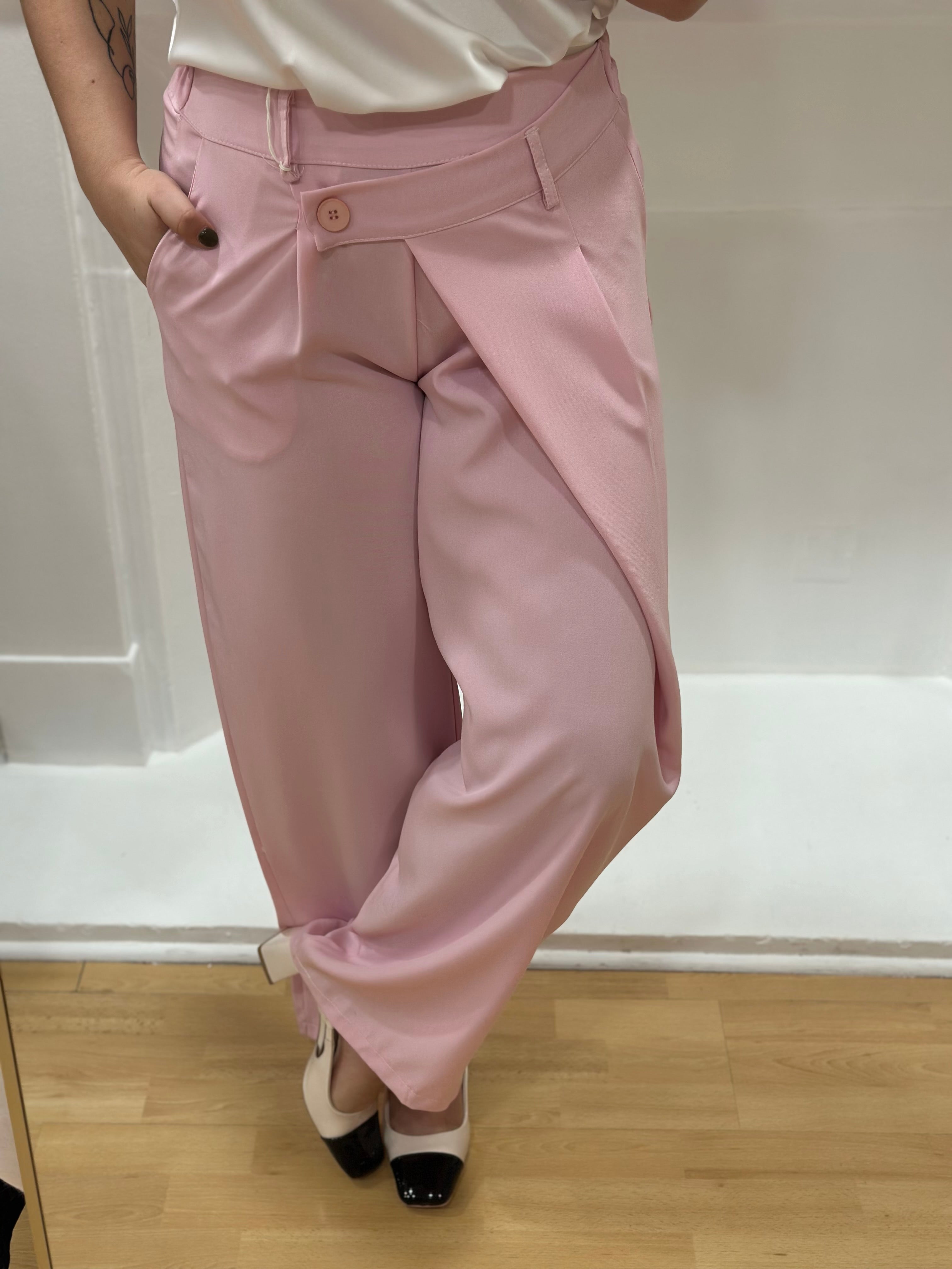 Pantalon de costume femme rose asymétrique taille élastique – Amy and Clo – Miss Caprice