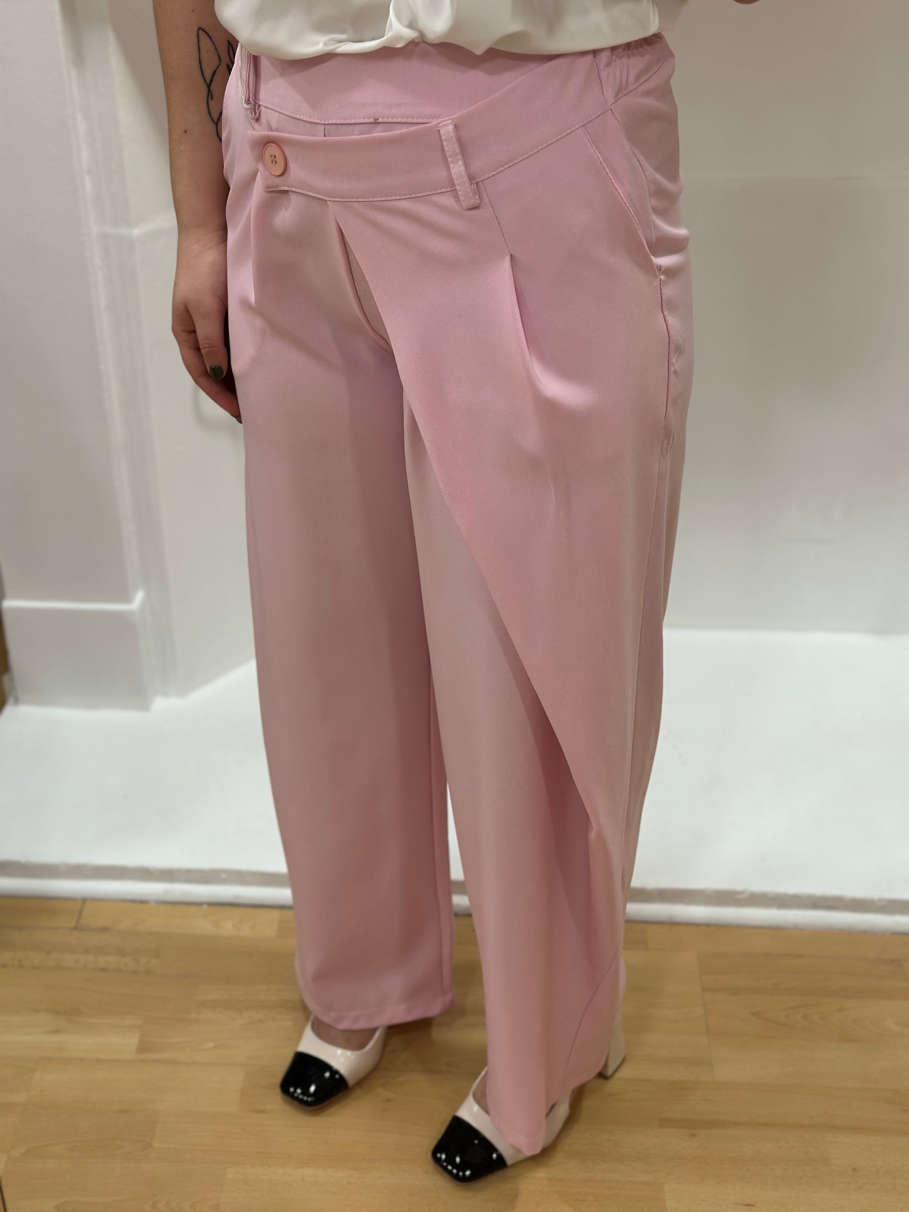 Pantalon de costume femme rose asymétrique taille élastique – Amy and Clo – Miss Caprice