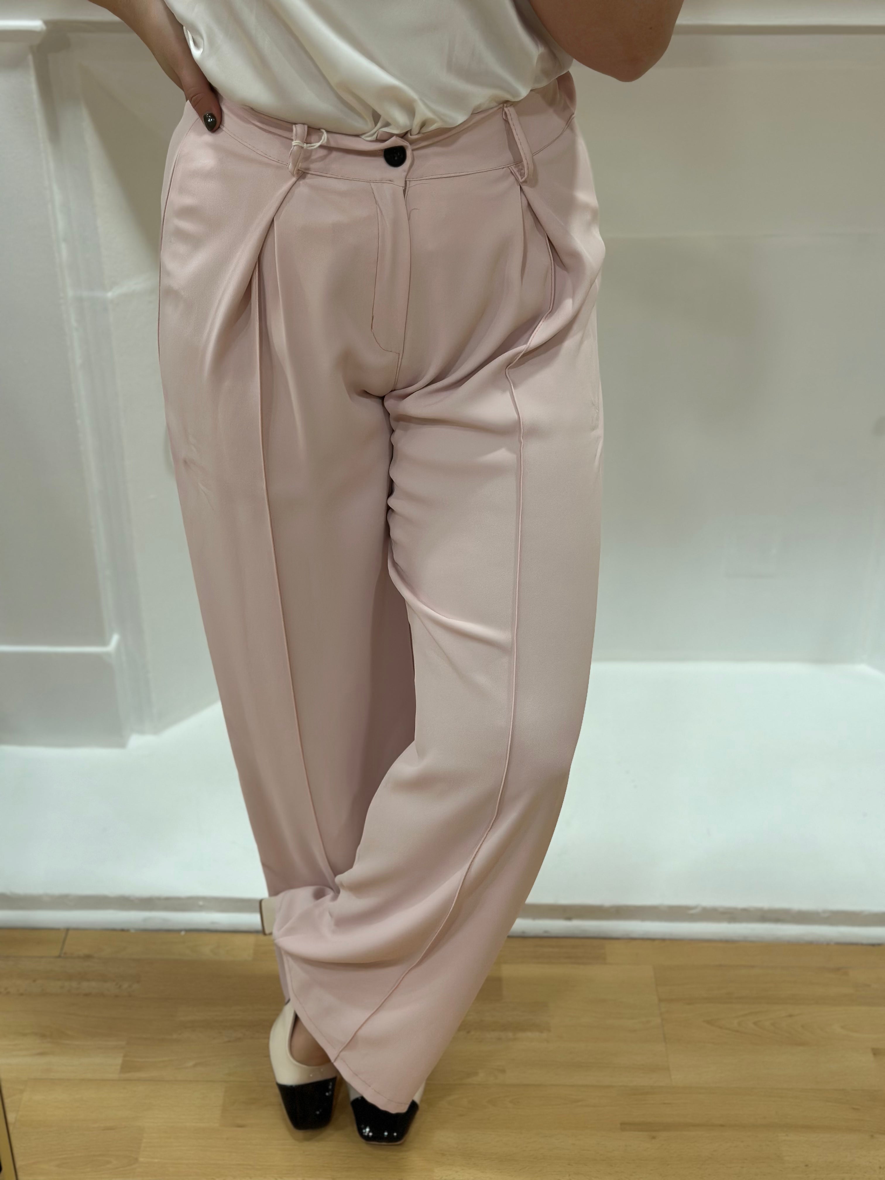 Pantalon fluide femme rose pâle taille haute élastique – Amy and Clo – Miss Caprice