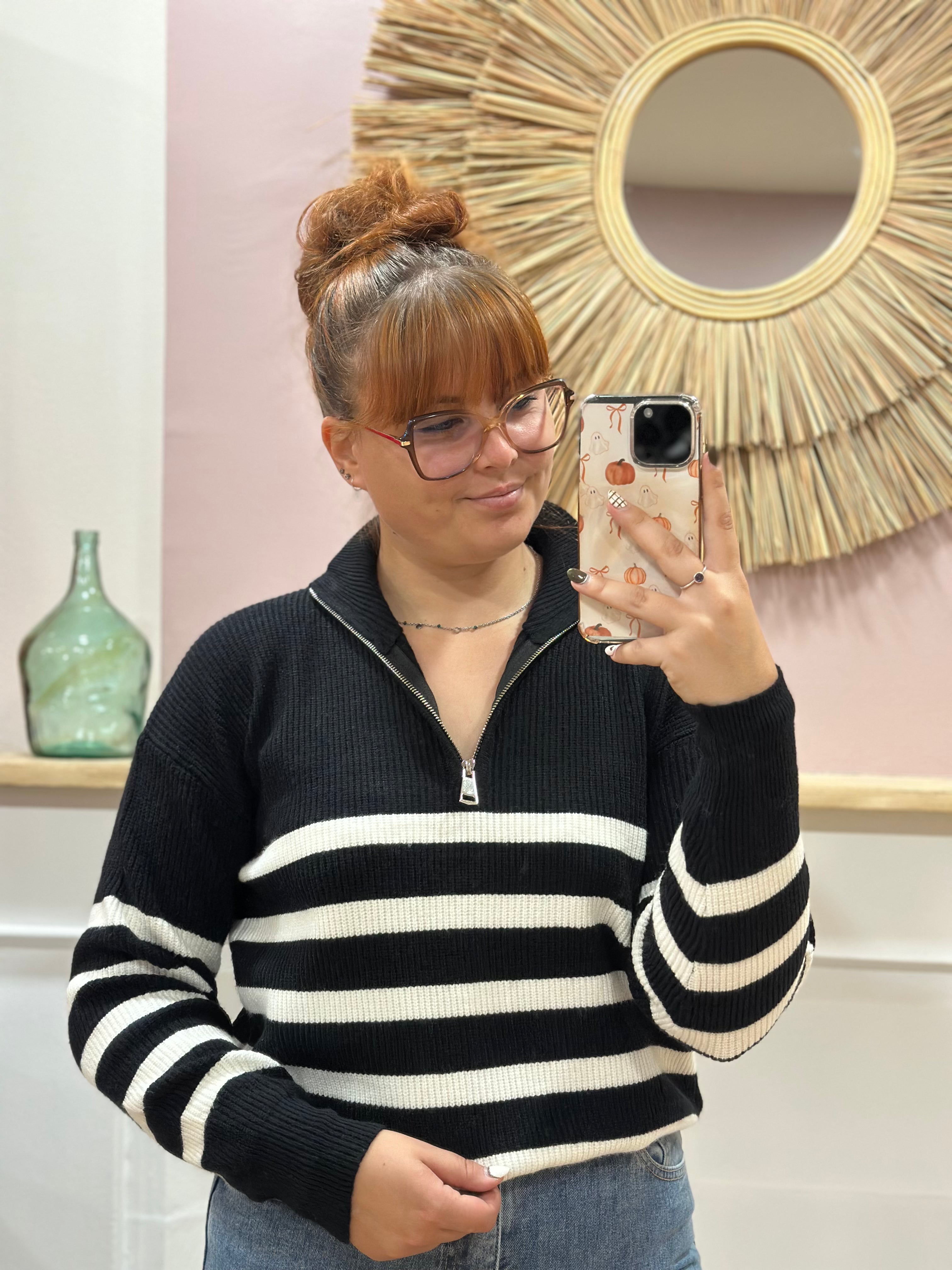 Pull camionneur noir à rayures blanches avec fermeture zippée argentée – Rosydays – Miss Caprice