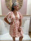 Robe courte femme à motif fleuri style tapisserie rose avec décolleté en V – In April 1986 – Miss Caprice