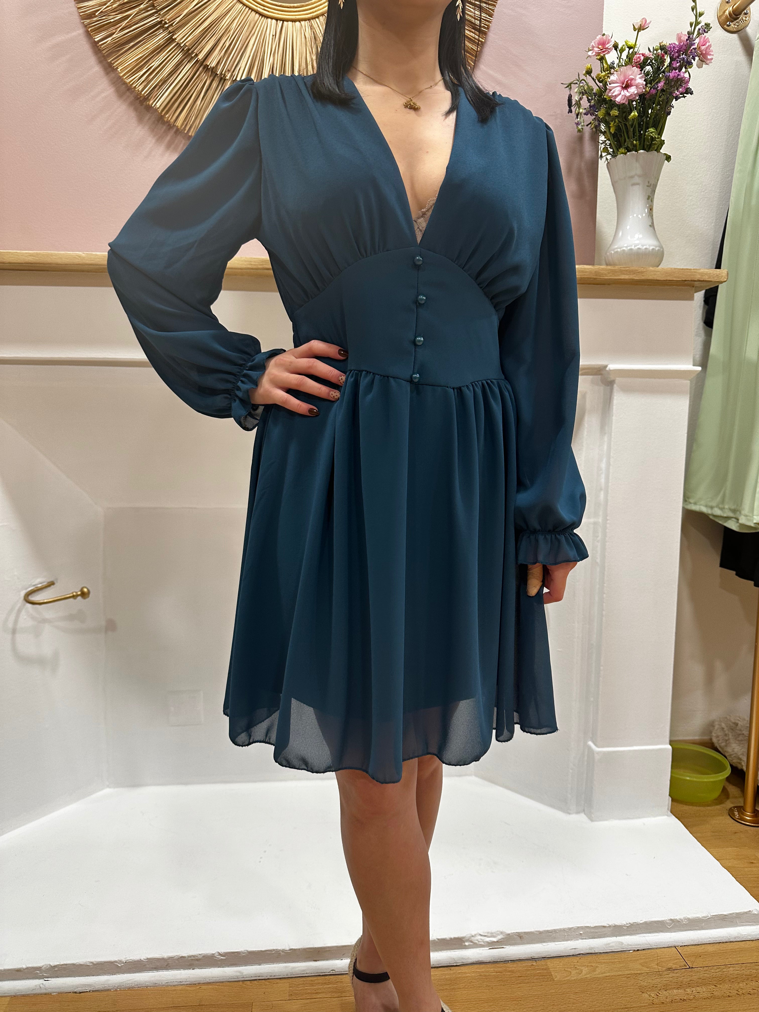 Robe fluide bleu foncé femme – Col V – Ceinture intégrée – Coupe légère – Elle Style – Miss Caprice