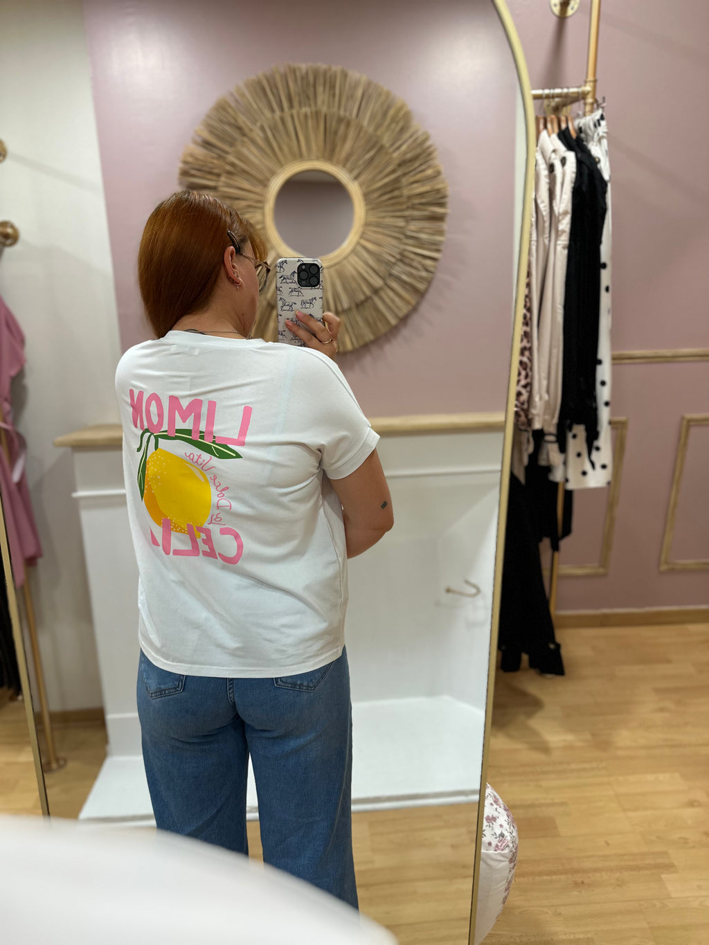 Tee-shirt blanc femme – Motif citron La Dolce Vita rose – Coupe droite – Issyma – Miss Caprice