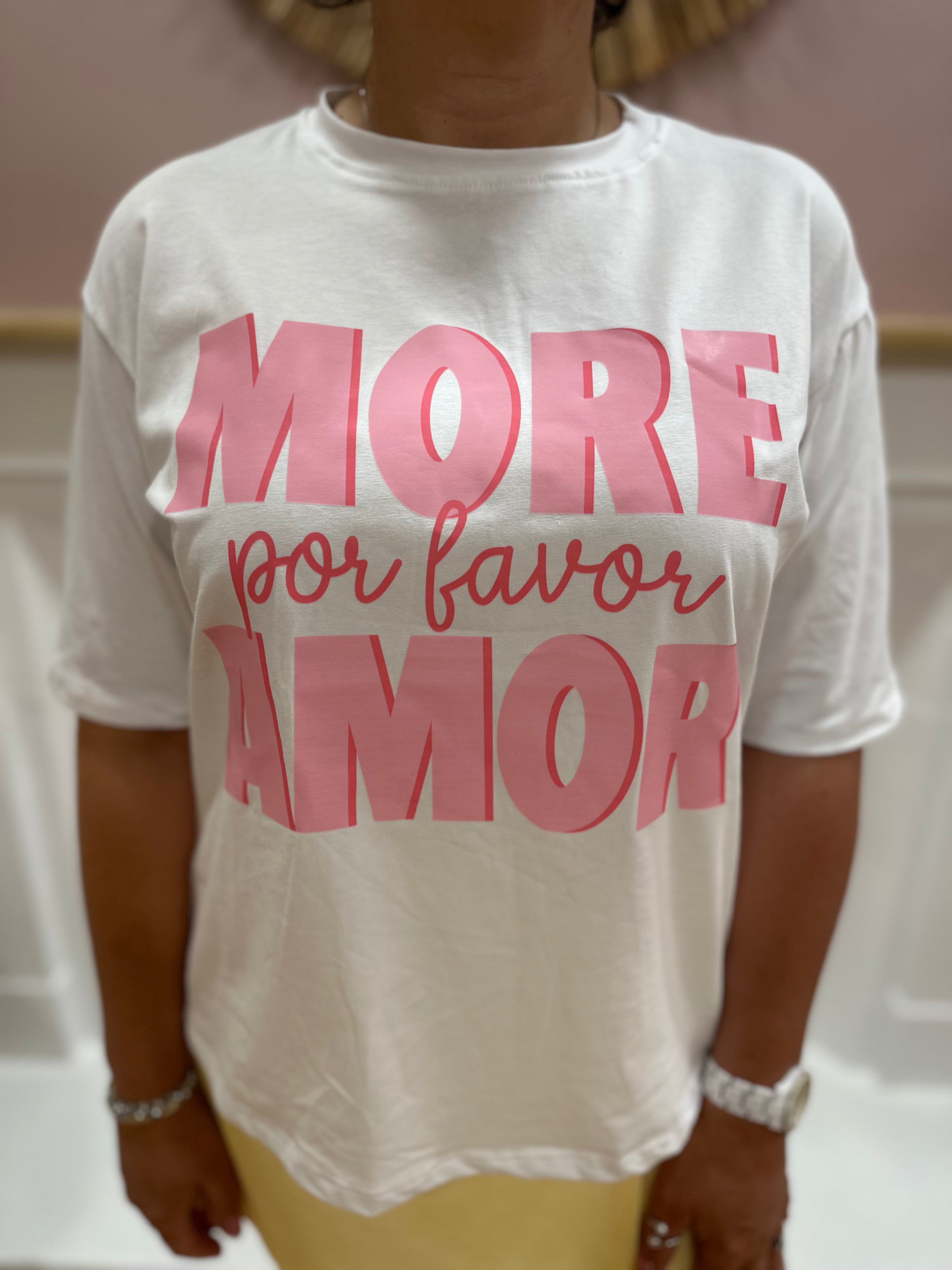 Tee-shirt blanc femme – Inscription More Amore Por Favor rose – Coupe droite – Enoioy – Miss Caprice