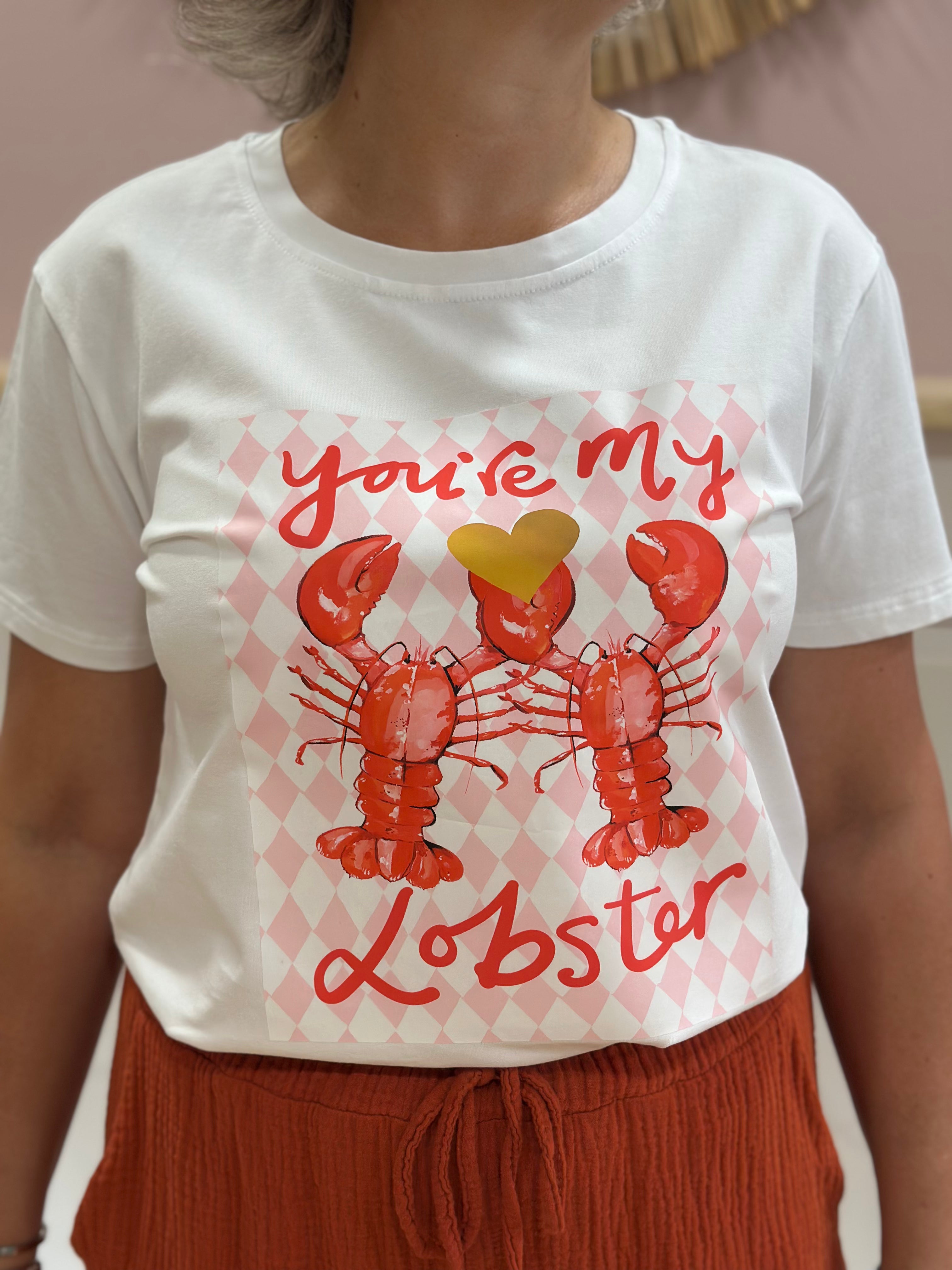 Tee-shirt blanc femme motif deux homards roses et rouges avec cœur doré et inscription You're My Lobster – Rosydays – Miss Caprice
