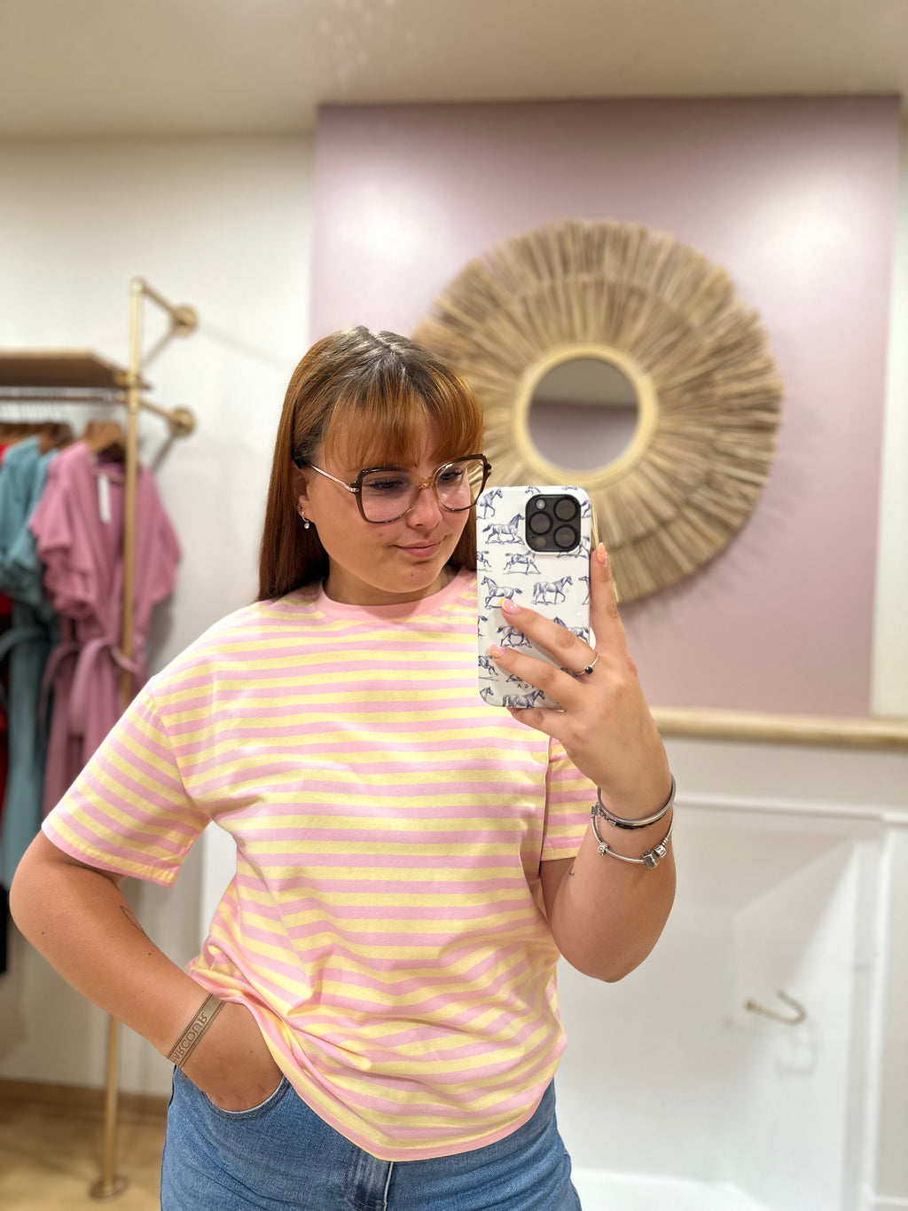 Tee-shirt marinière femme – Jaune et rose – Col rond – Coupe droite – Emma & Ashley – Miss Caprice