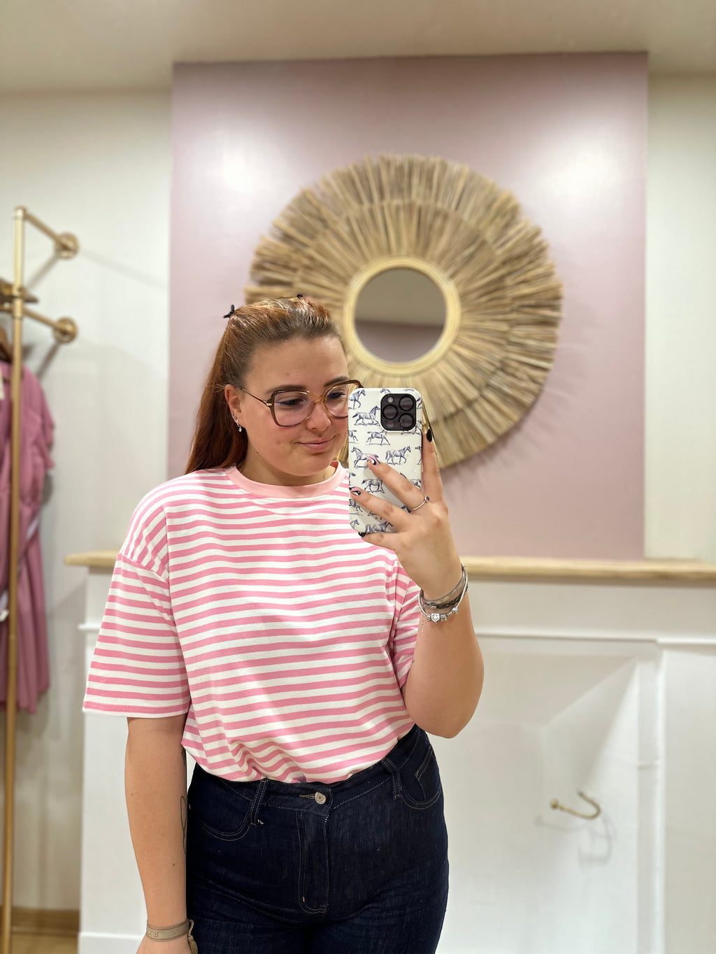 Tee-shirt marinière rose et blanc femme – Col rond rose – Rayures – Coupe classique – J&L – Miss Caprice