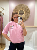 Tee-shirt rose femme – Broderie teckel Paris – Marinière – Béret – Coupe droite courte – J&L – Miss Caprice